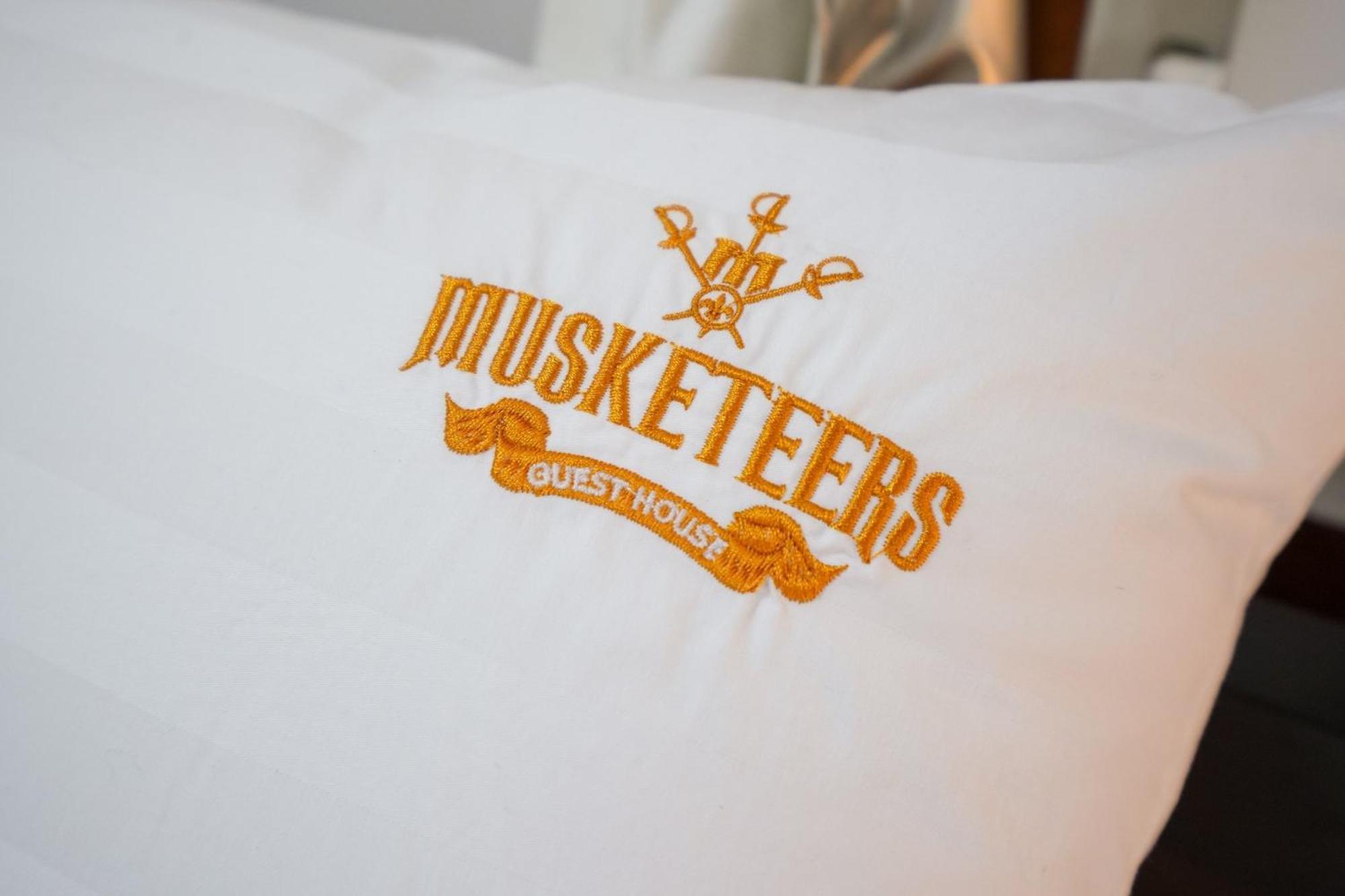 Musketeers Guest House Hanói Exterior foto